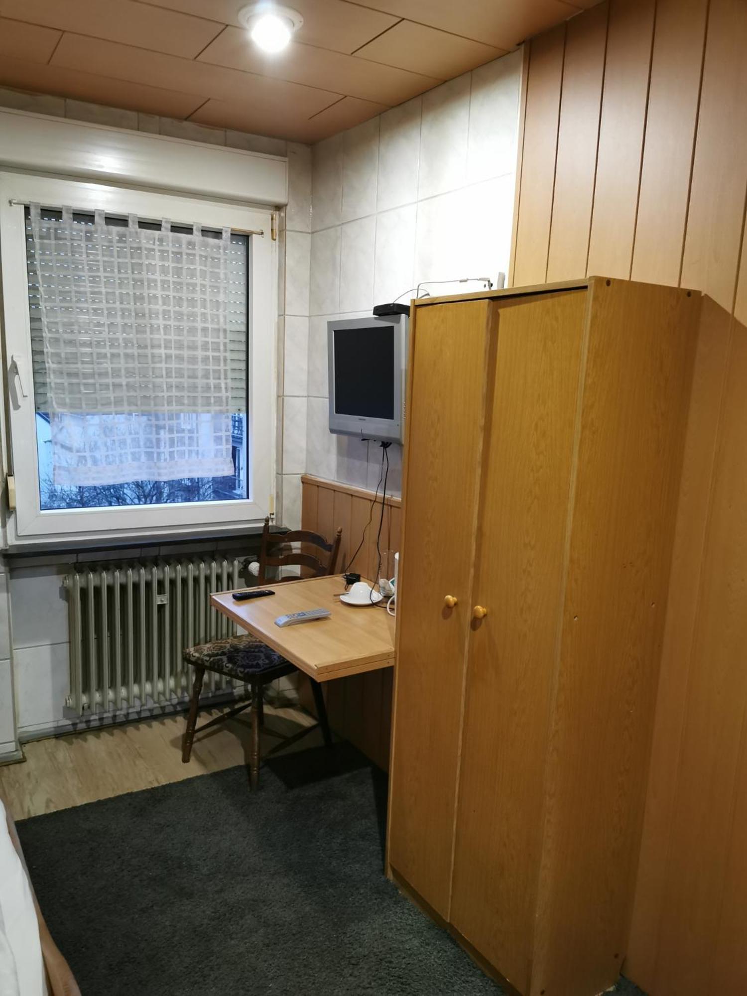 See Lord Hotel Kaiserslautern Ruang foto