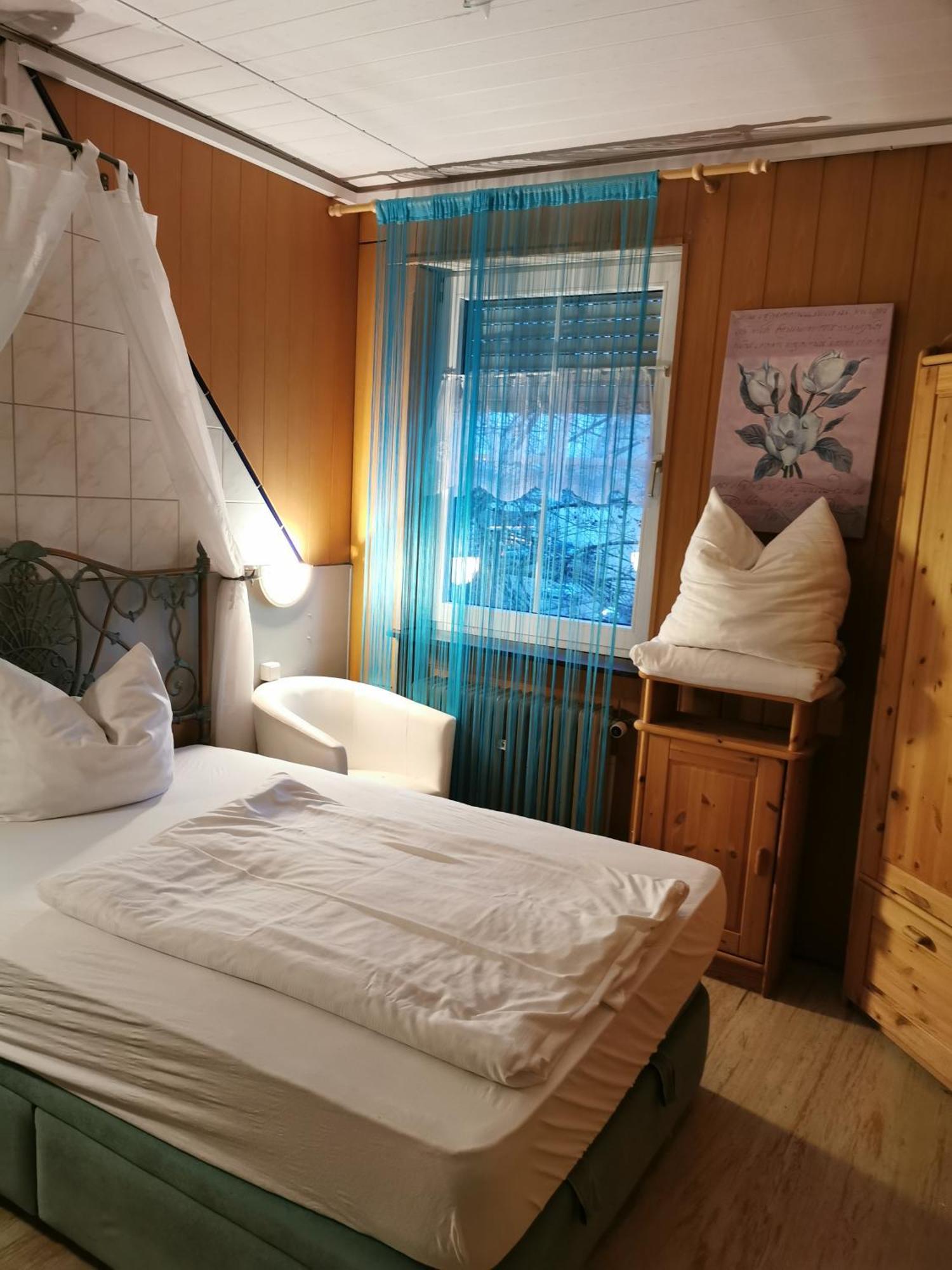 See Lord Hotel Kaiserslautern Ruang foto